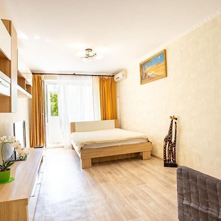 Apartment On Central Avenue-3 Slobodskaya Nikolayev Bagian luar foto